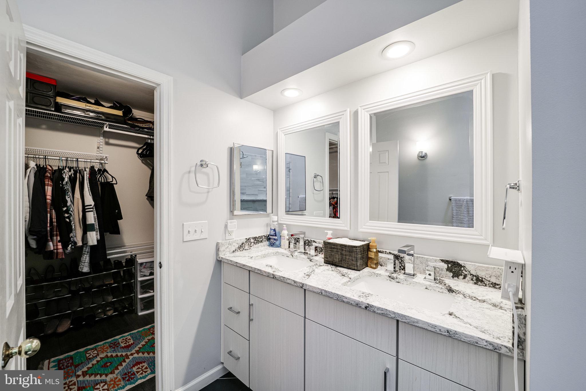 KINGSTOWNE - Residential Lease