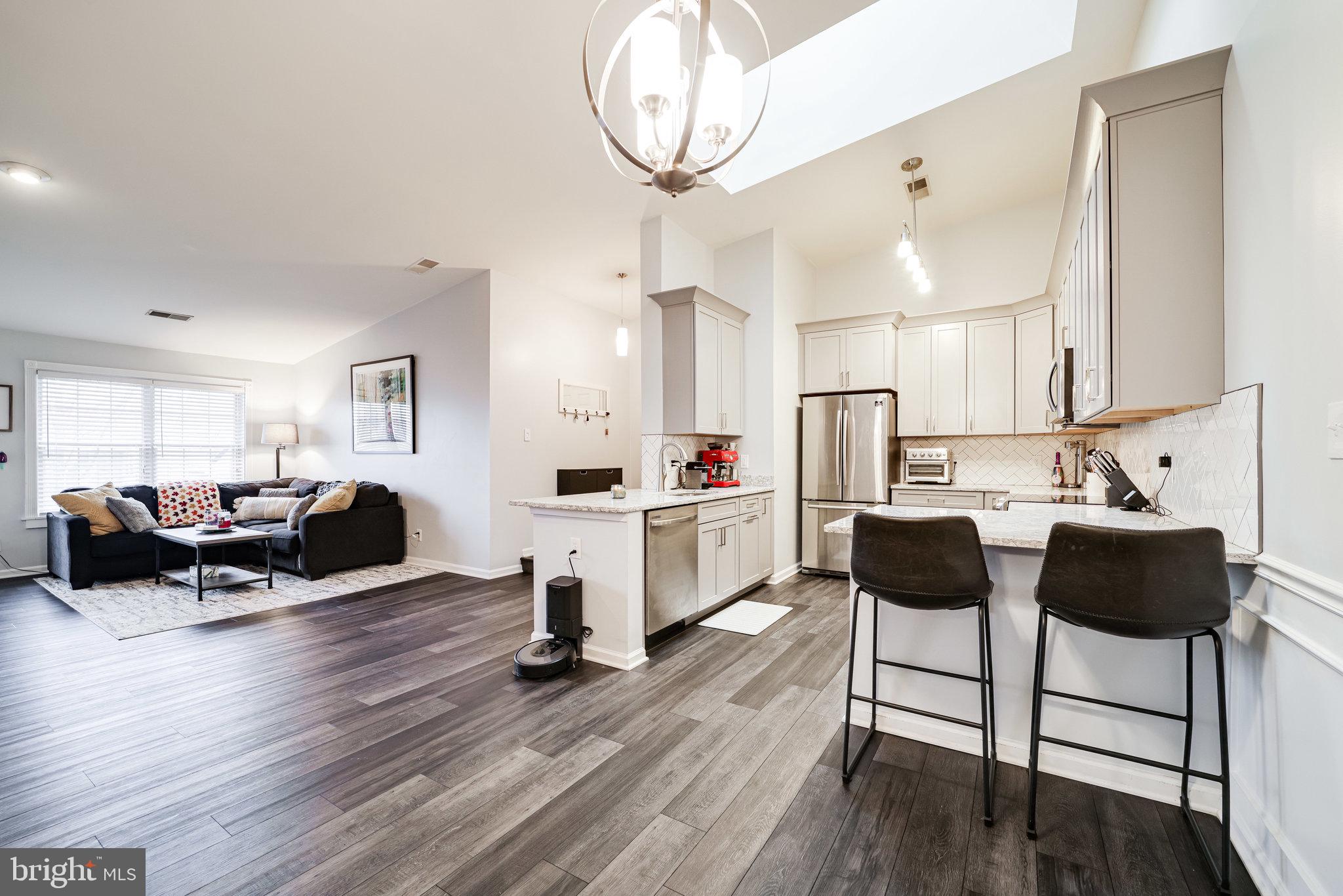 KINGSTOWNE - Residential Lease