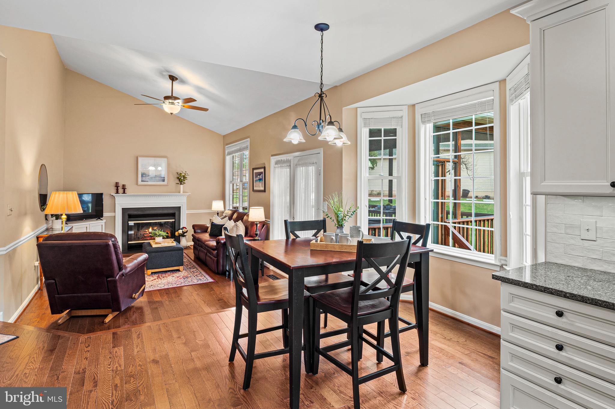 OAK TREE - Residential