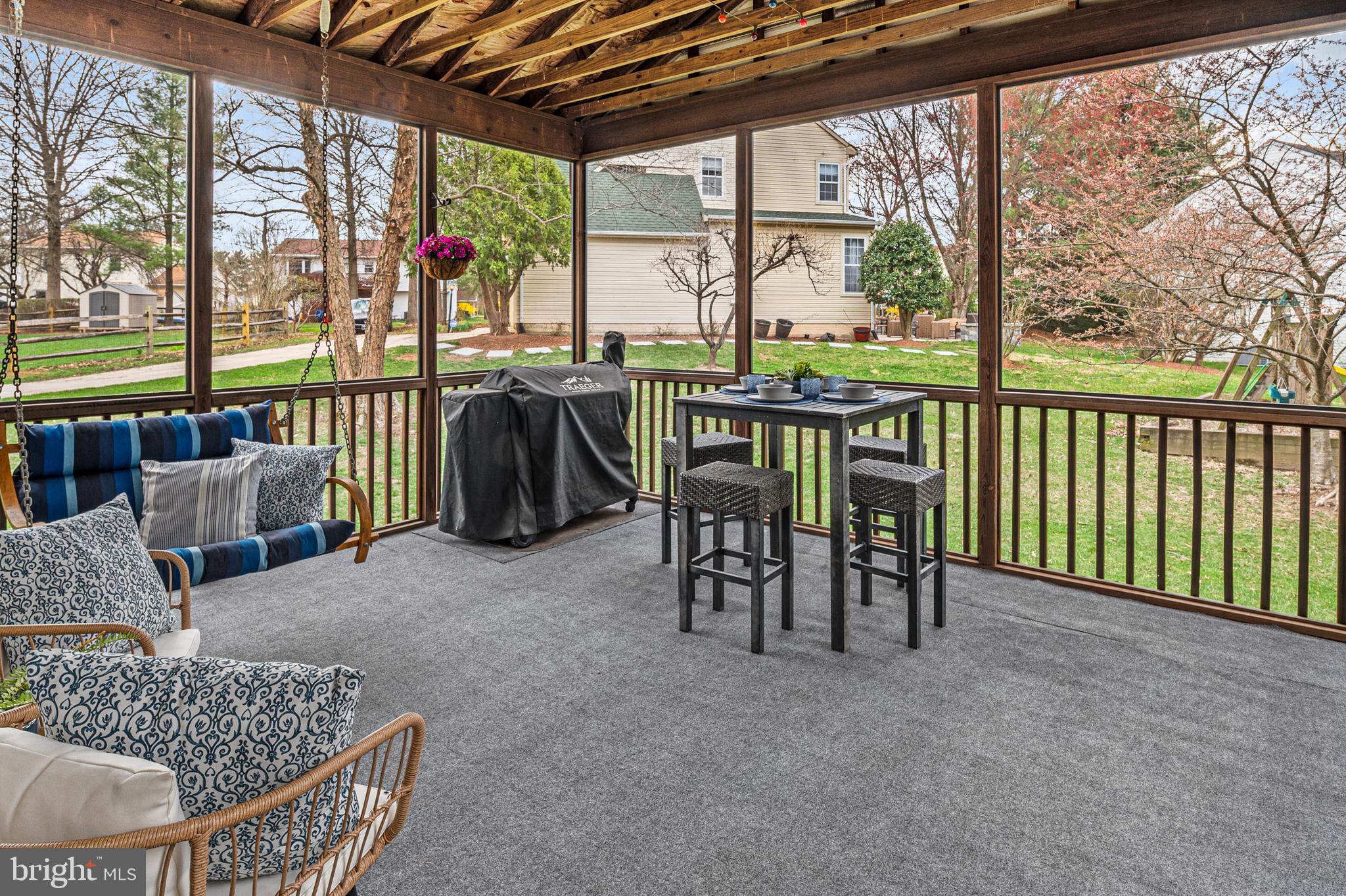 OAK TREE - Residential