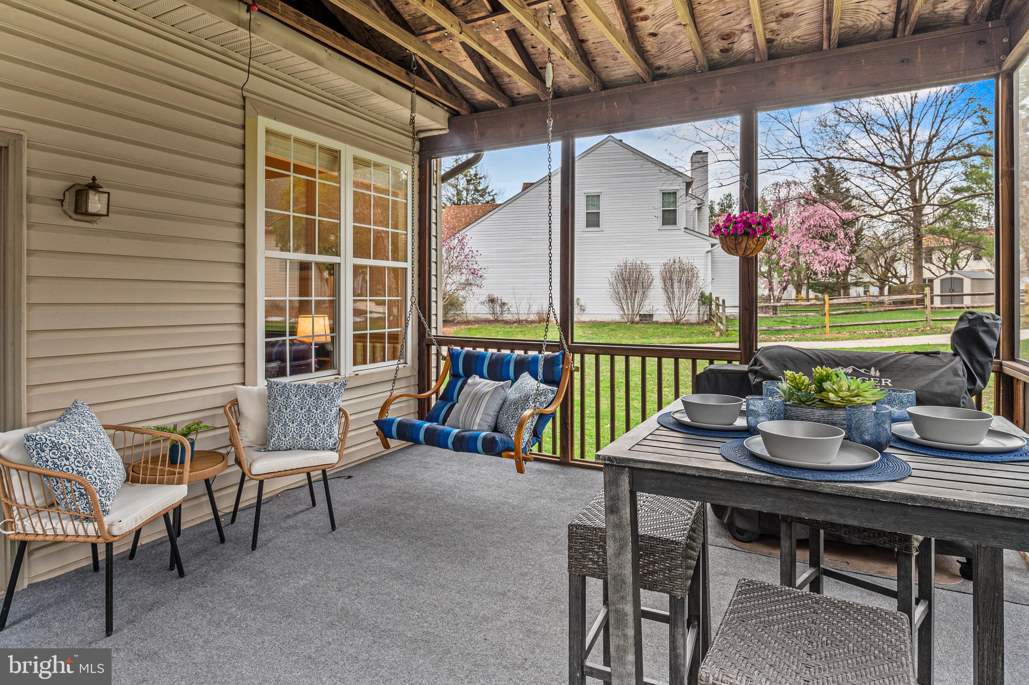 OAK TREE - Residential