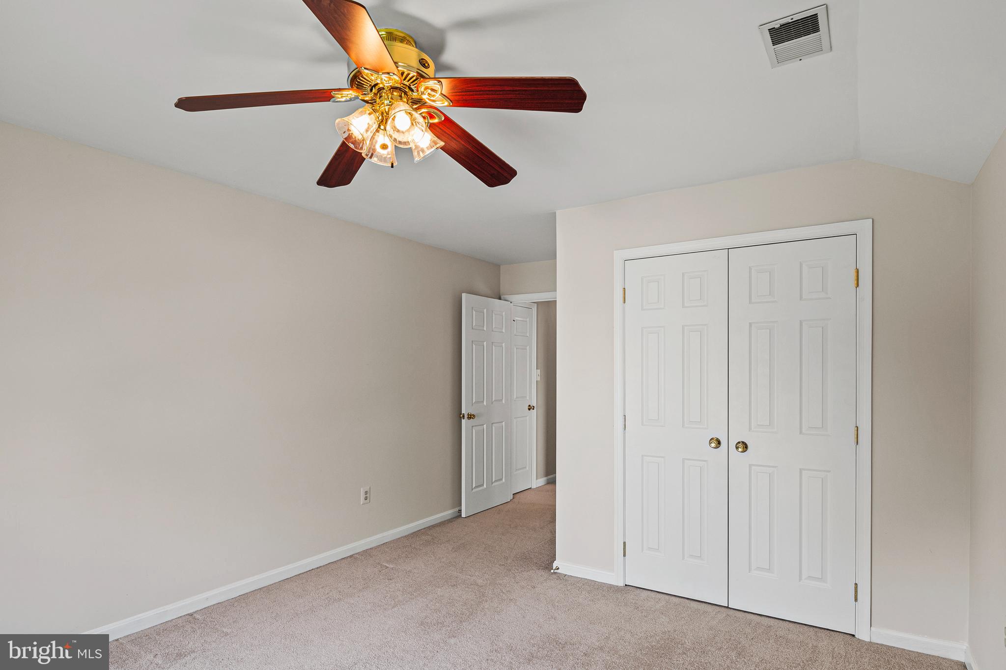 OAK TREE - Residential