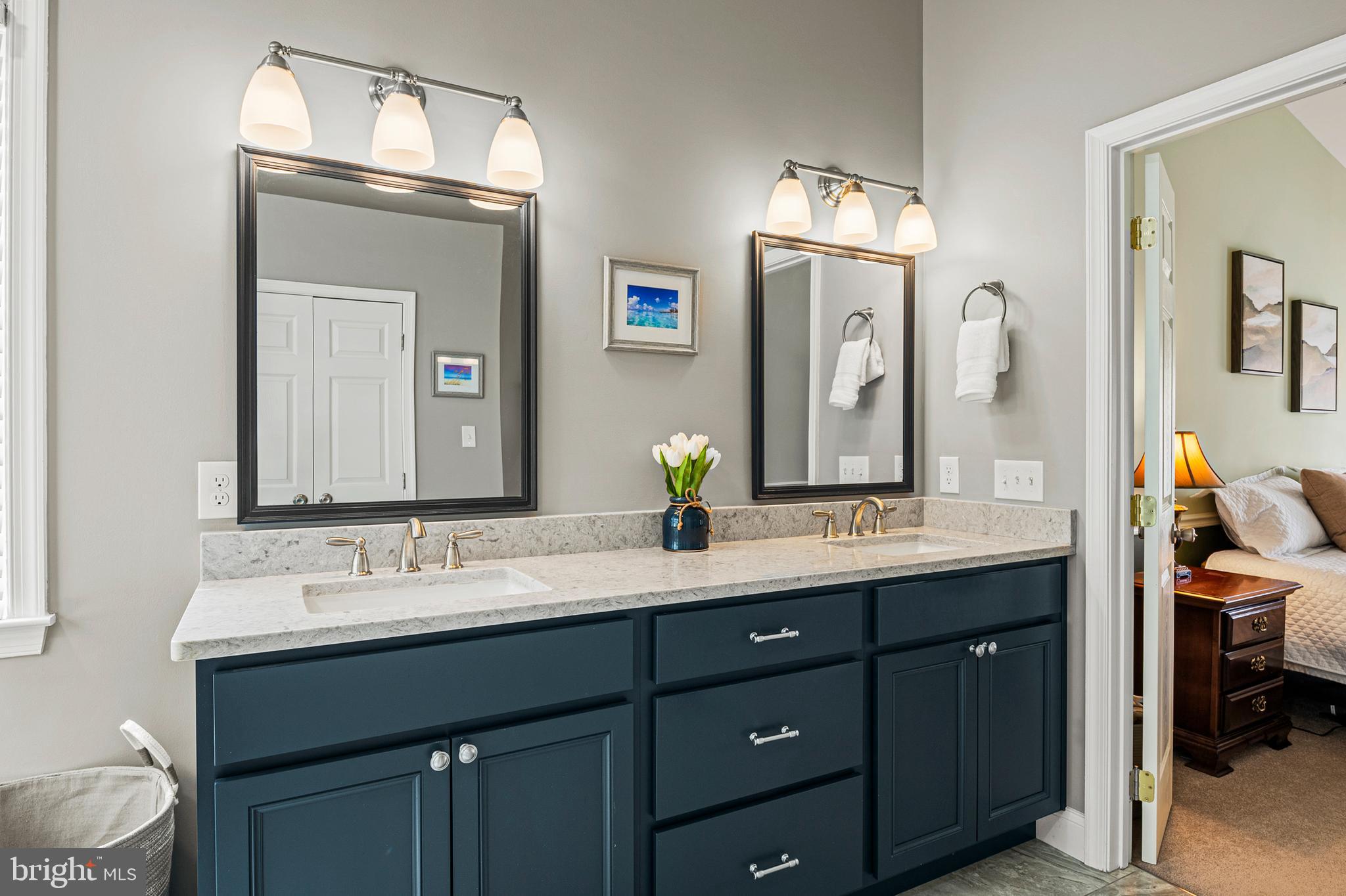 OAK TREE - Residential