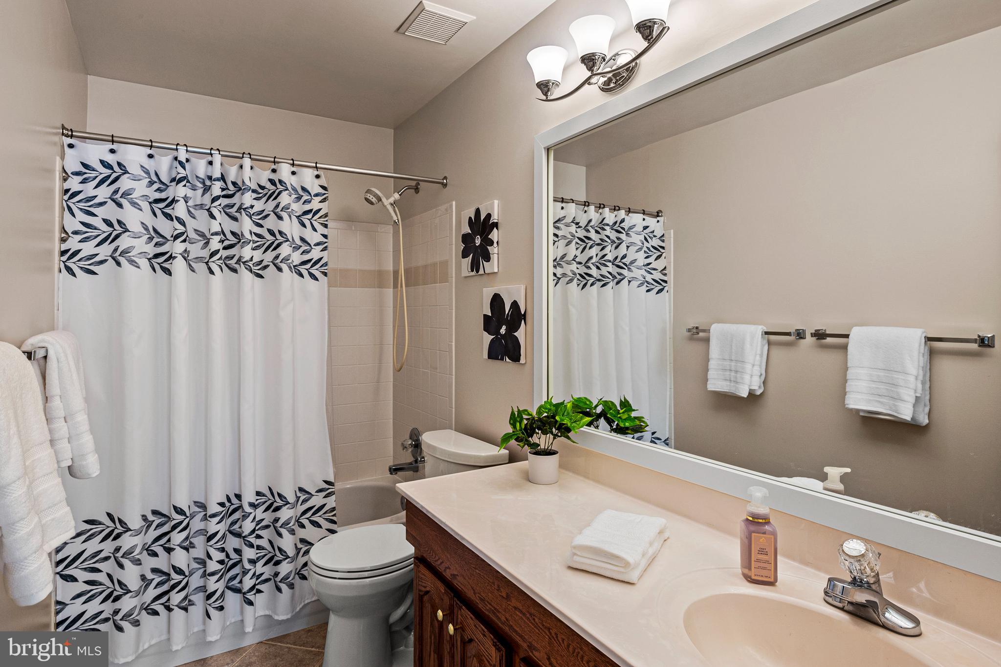 OAK TREE - Residential