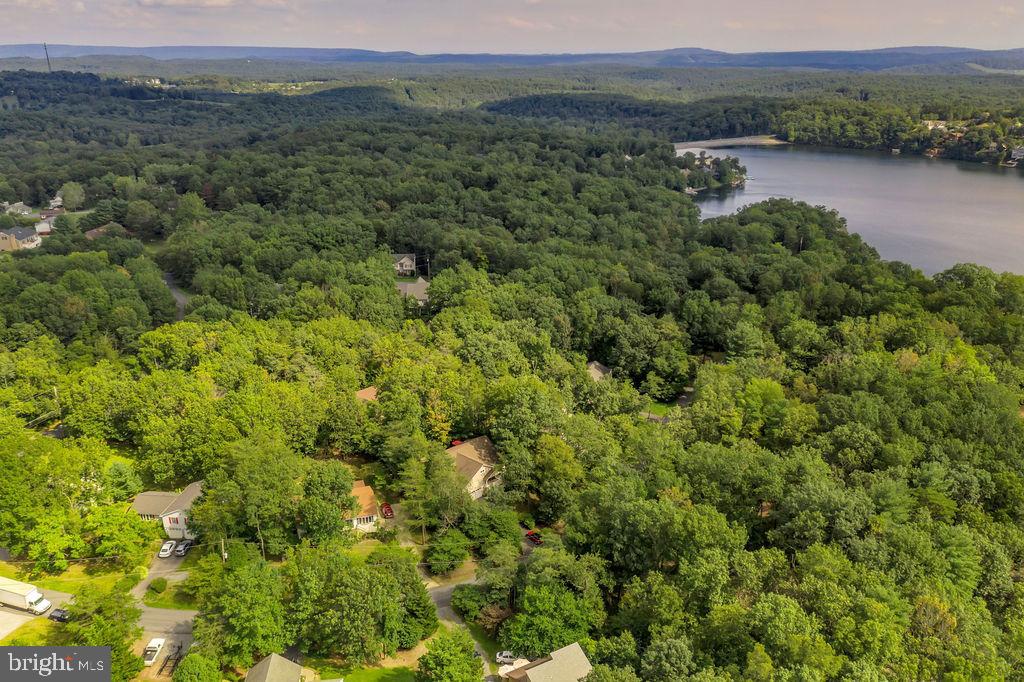 LAKE HOLIDAY ESTATES - Residential