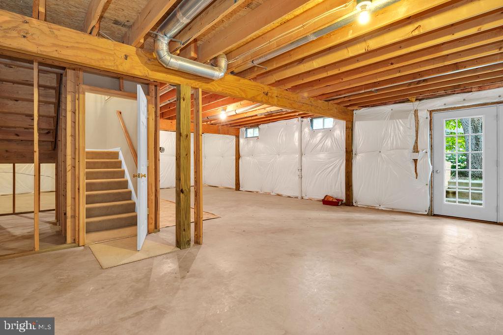 LAKE HOLIDAY ESTATES - Residential