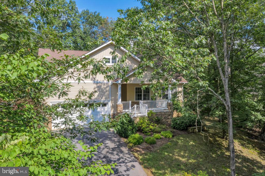 LAKE HOLIDAY ESTATES - Residential