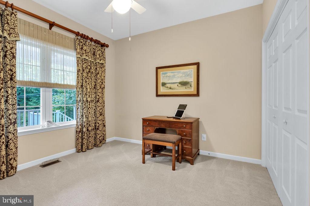 LAKE HOLIDAY ESTATES - Residential