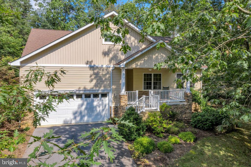 LAKE HOLIDAY ESTATES - Residential