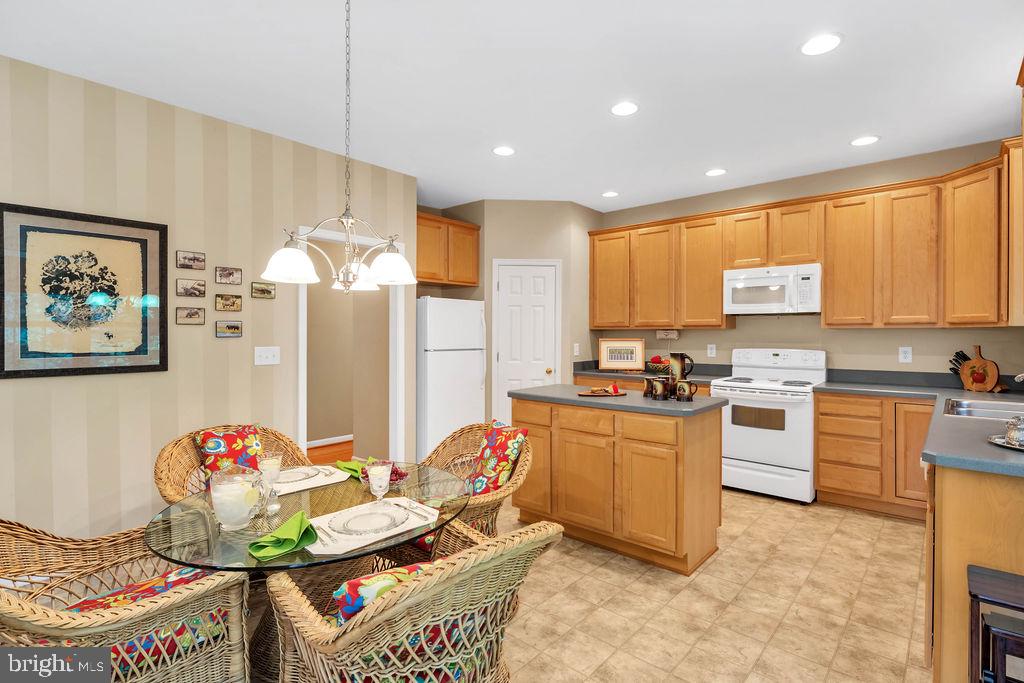 LAKE HOLIDAY ESTATES - Residential