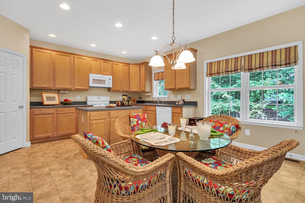 LAKE HOLIDAY ESTATES - Residential