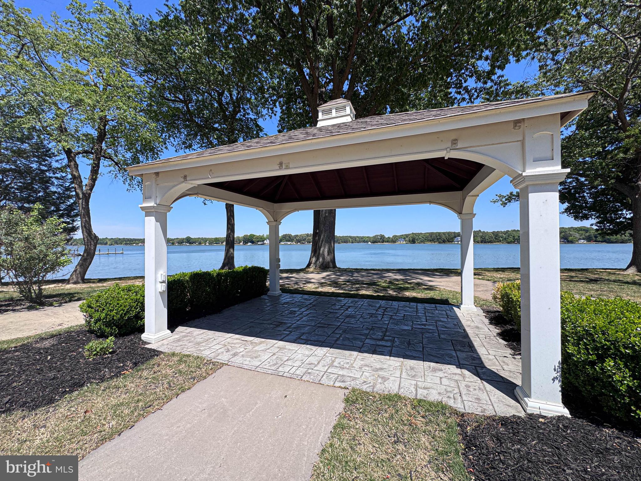 SWANN POINT - Residential
