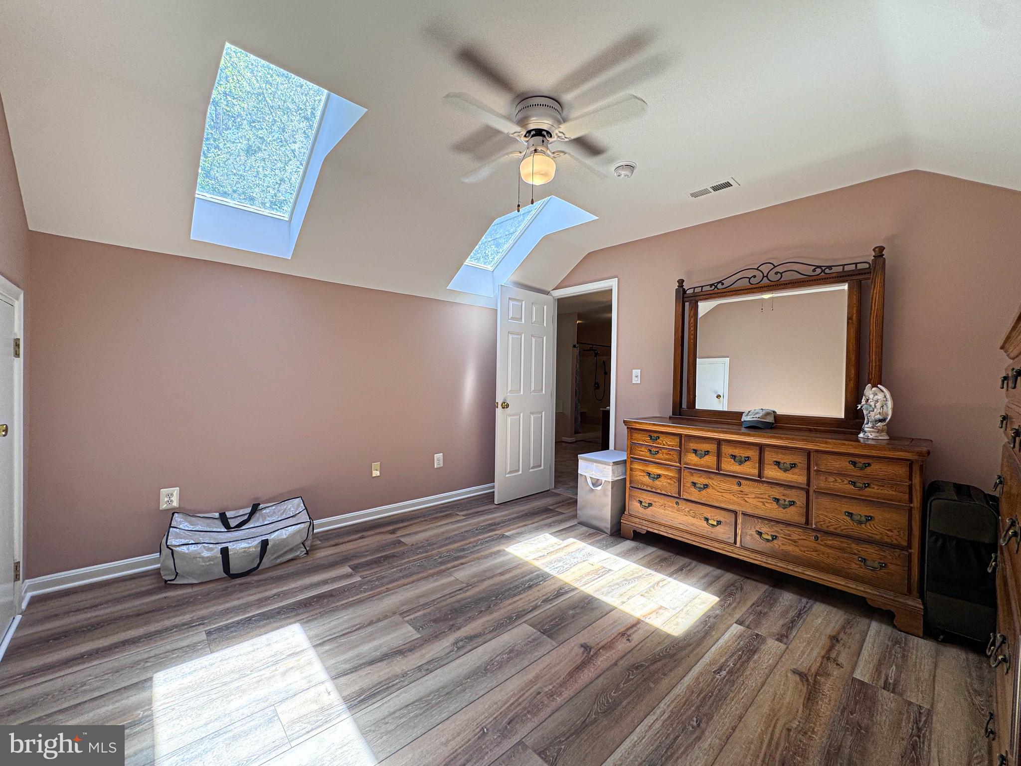 SWANN POINT - Residential