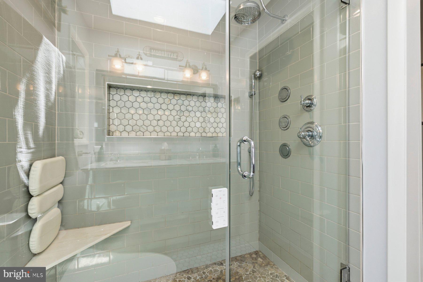 CHEVY CHASE - Residential