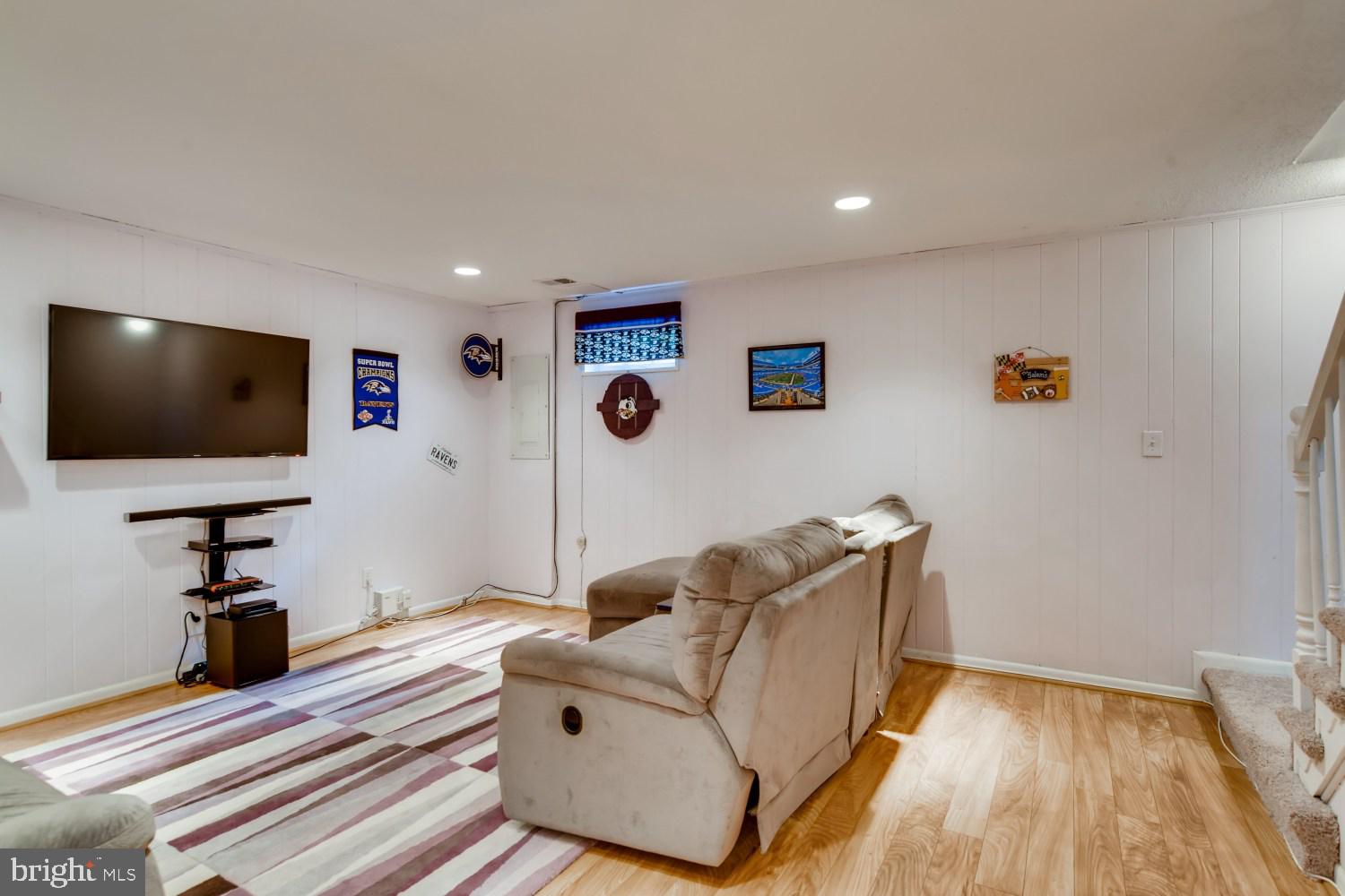 DOUBLE ROCK TOWNHOUSES - Residential