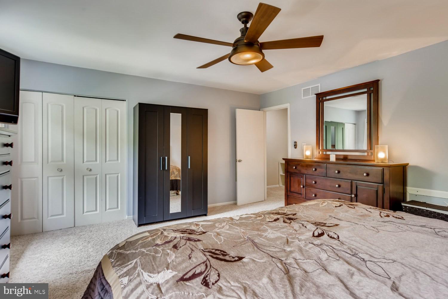 DOUBLE ROCK TOWNHOUSES - Residential