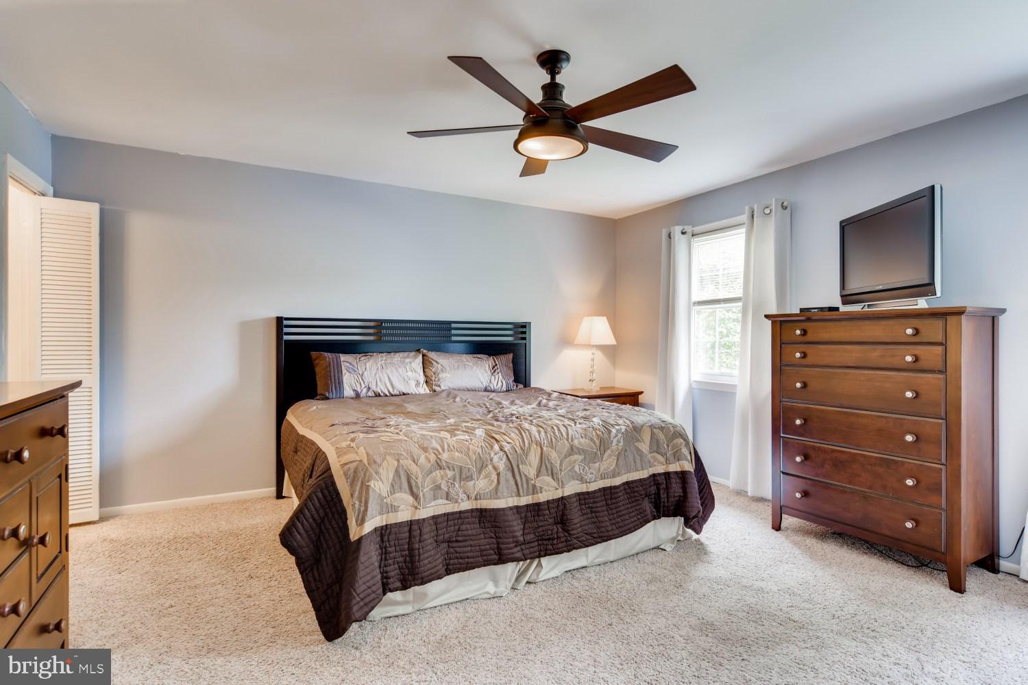 DOUBLE ROCK TOWNHOUSES - Residential