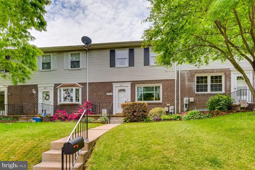 Beautiful home is spacious with lots of windows, updated and has an open floor plan. The kitchen opens to large deck and a fully fenced yard with a view of trees. Finished basement is another family room area  and has tons of storage and an exit out. Updates include all new gorgeous flooring throughout, updated bathrooms and kitchen, new water heater & HVAC(2019).  Roof only 7 years old. Located in the private community of Double Rock. 1 Year home warranty included. 1750 fin sq ft.