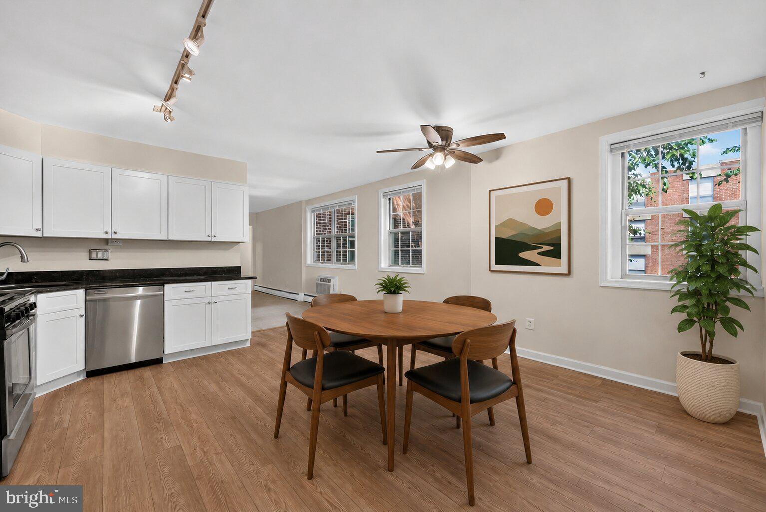 383 LAKESIDE ROAD 205