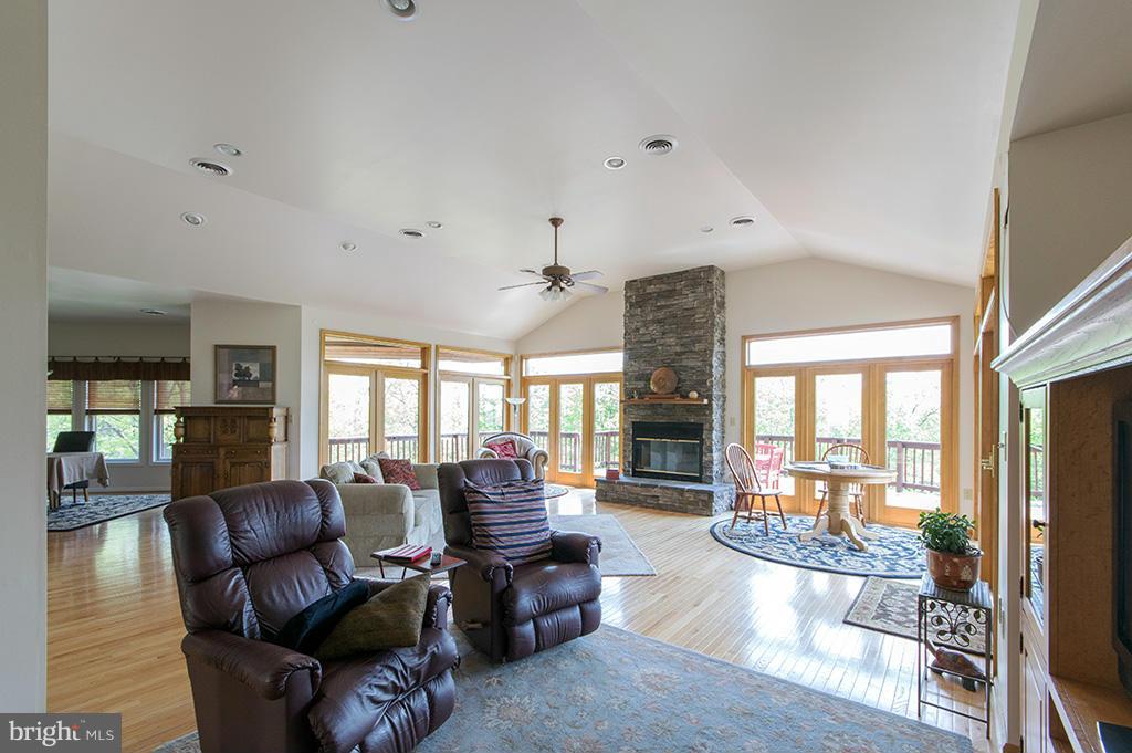 CACAPON EAST - Residential