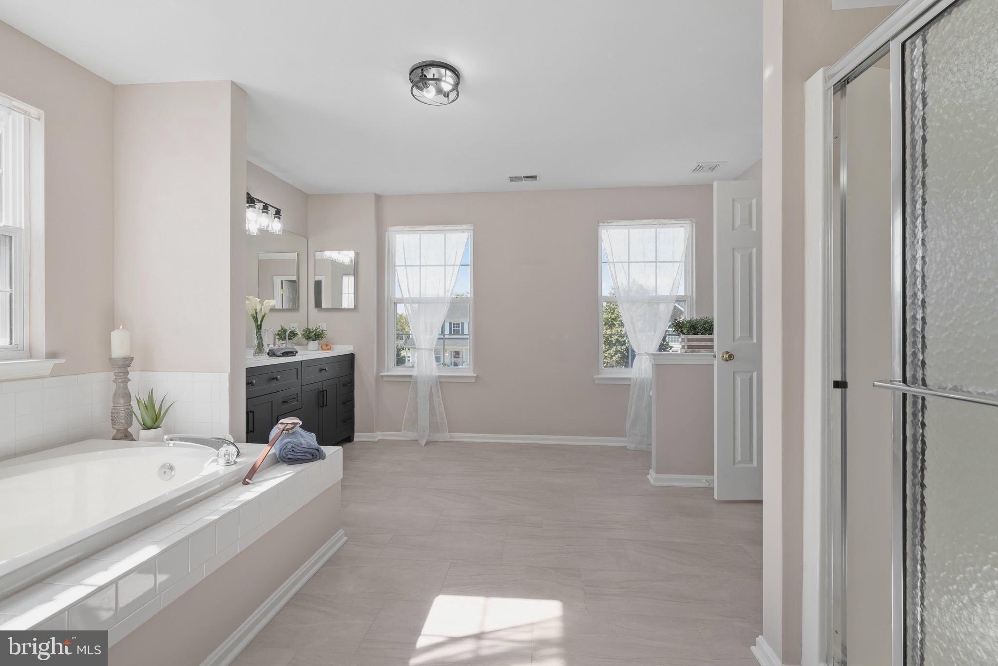 MEADOWBROOK - Residential