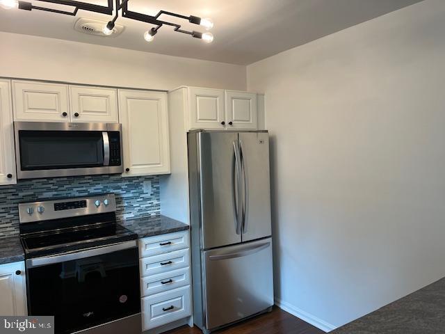 COUNTRY BEND - Residential Lease