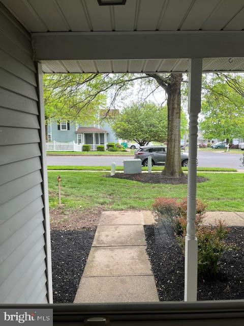 COUNTRY BEND - Residential Lease