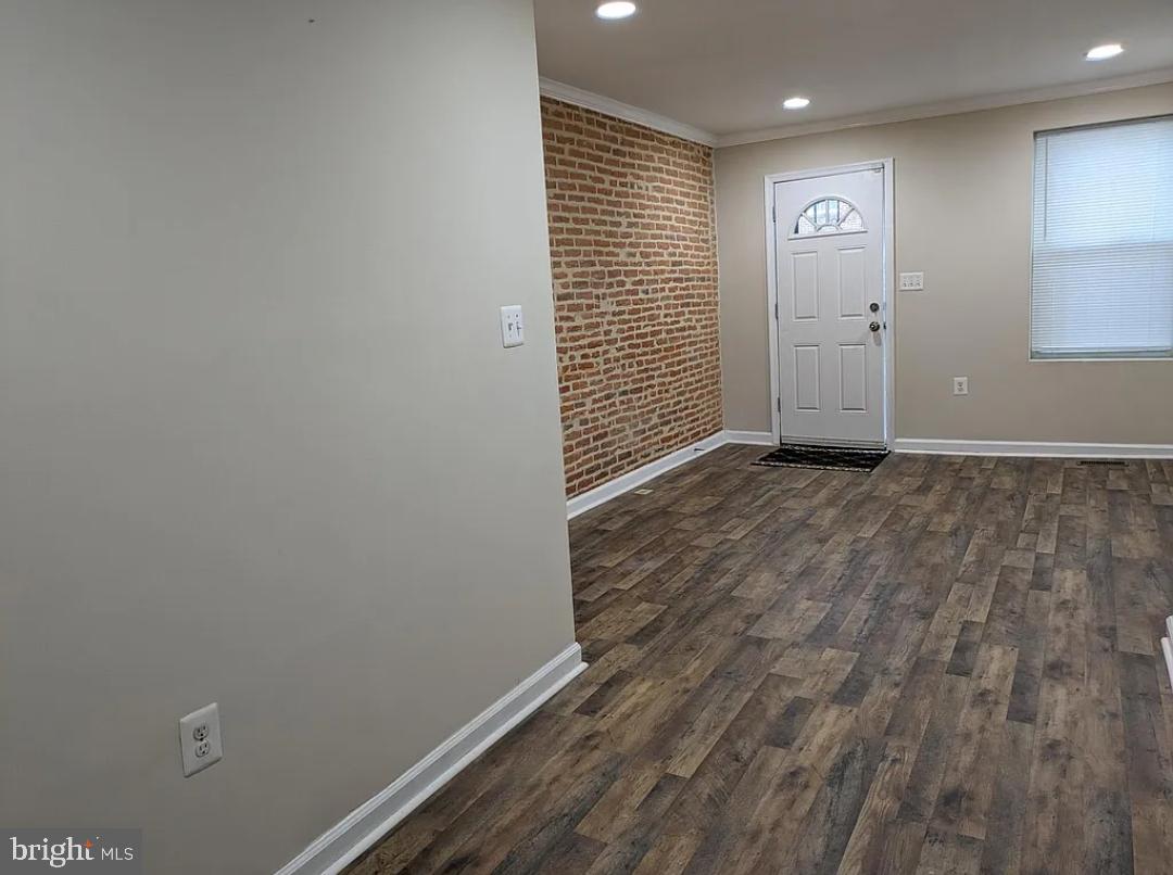 JOHNSTON SQUARE - Residential Lease