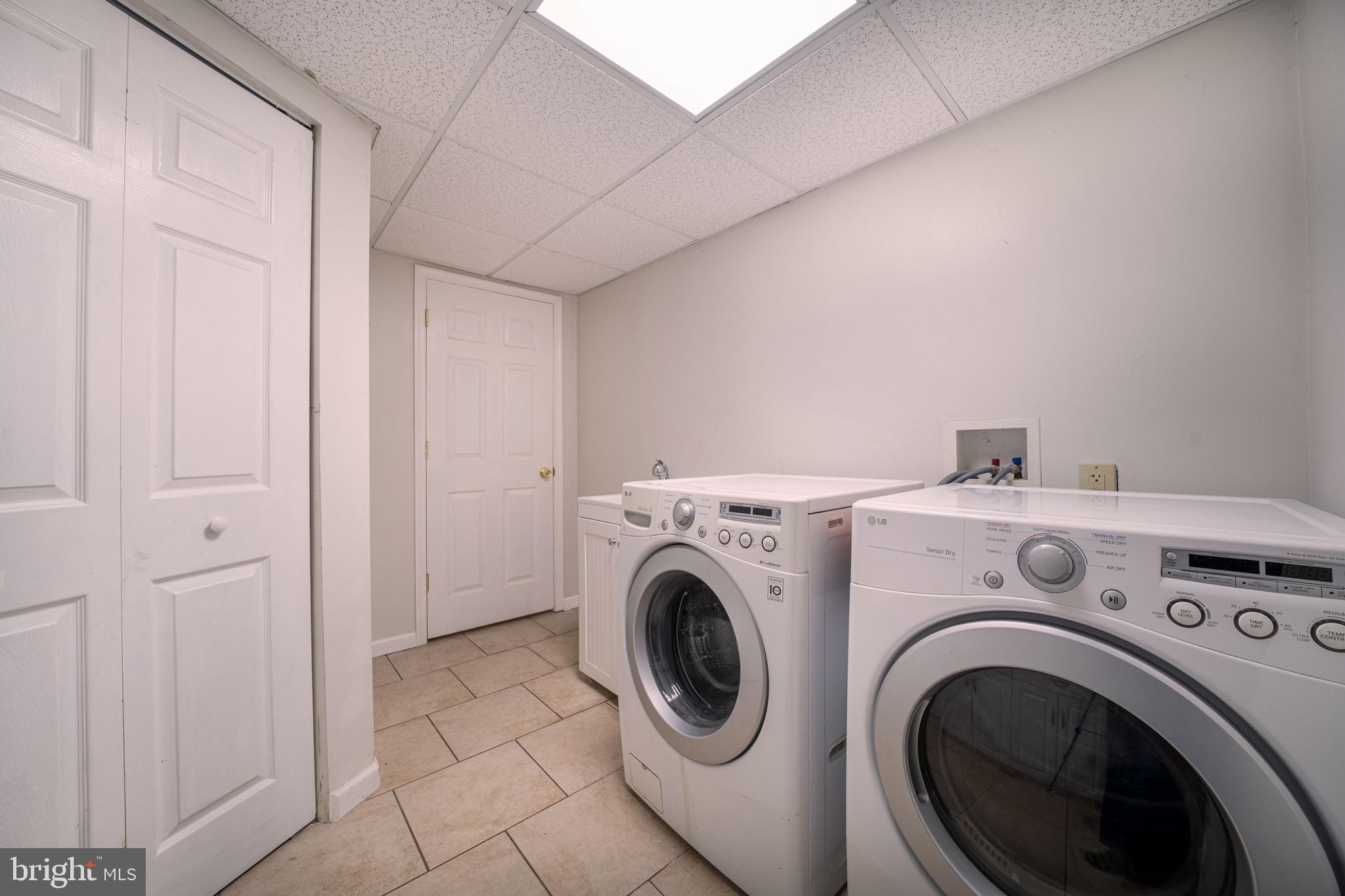 ENFIELD CHASE PLAT TWO - Residential