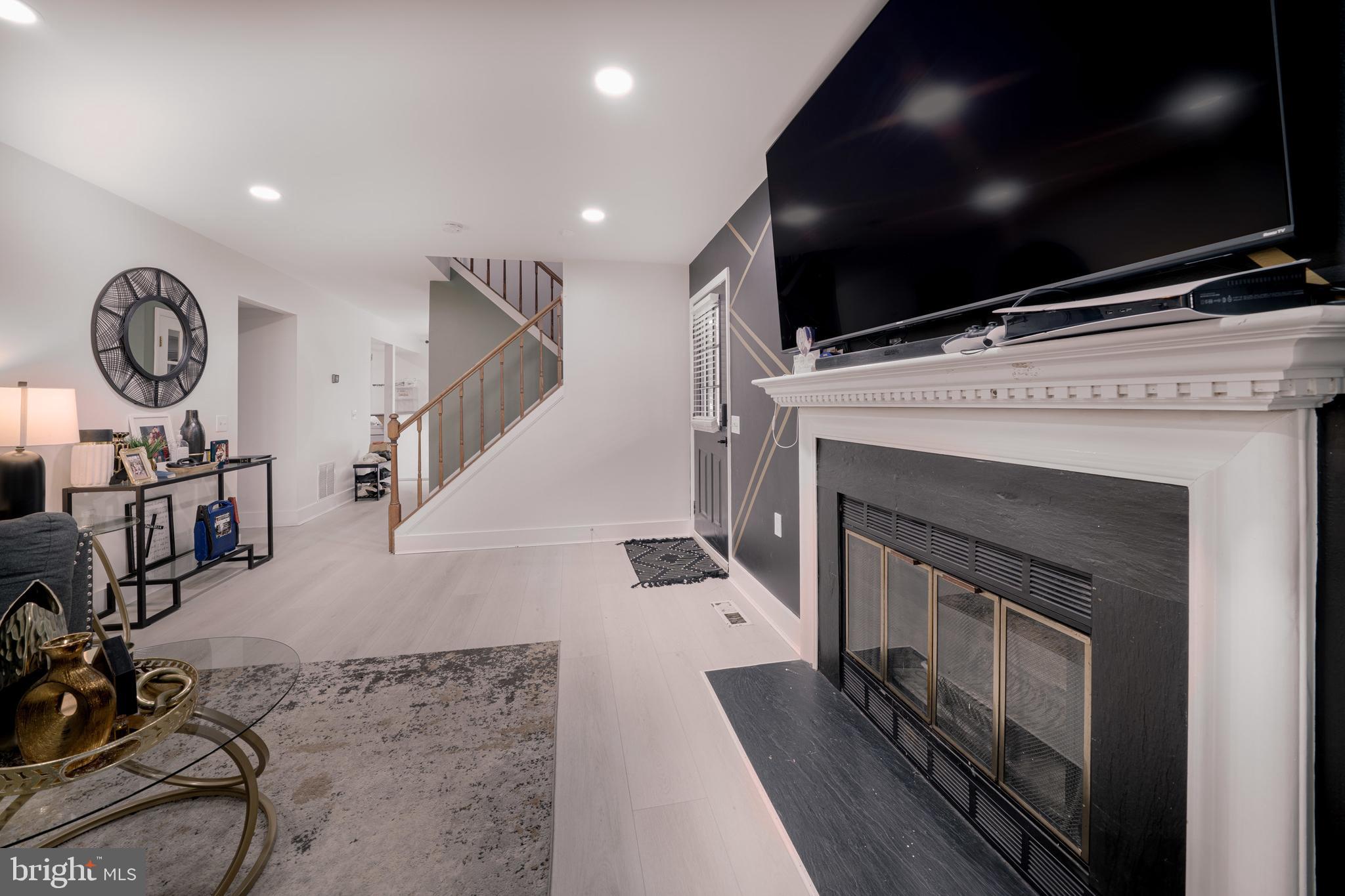 ENFIELD CHASE PLAT TWO - Residential