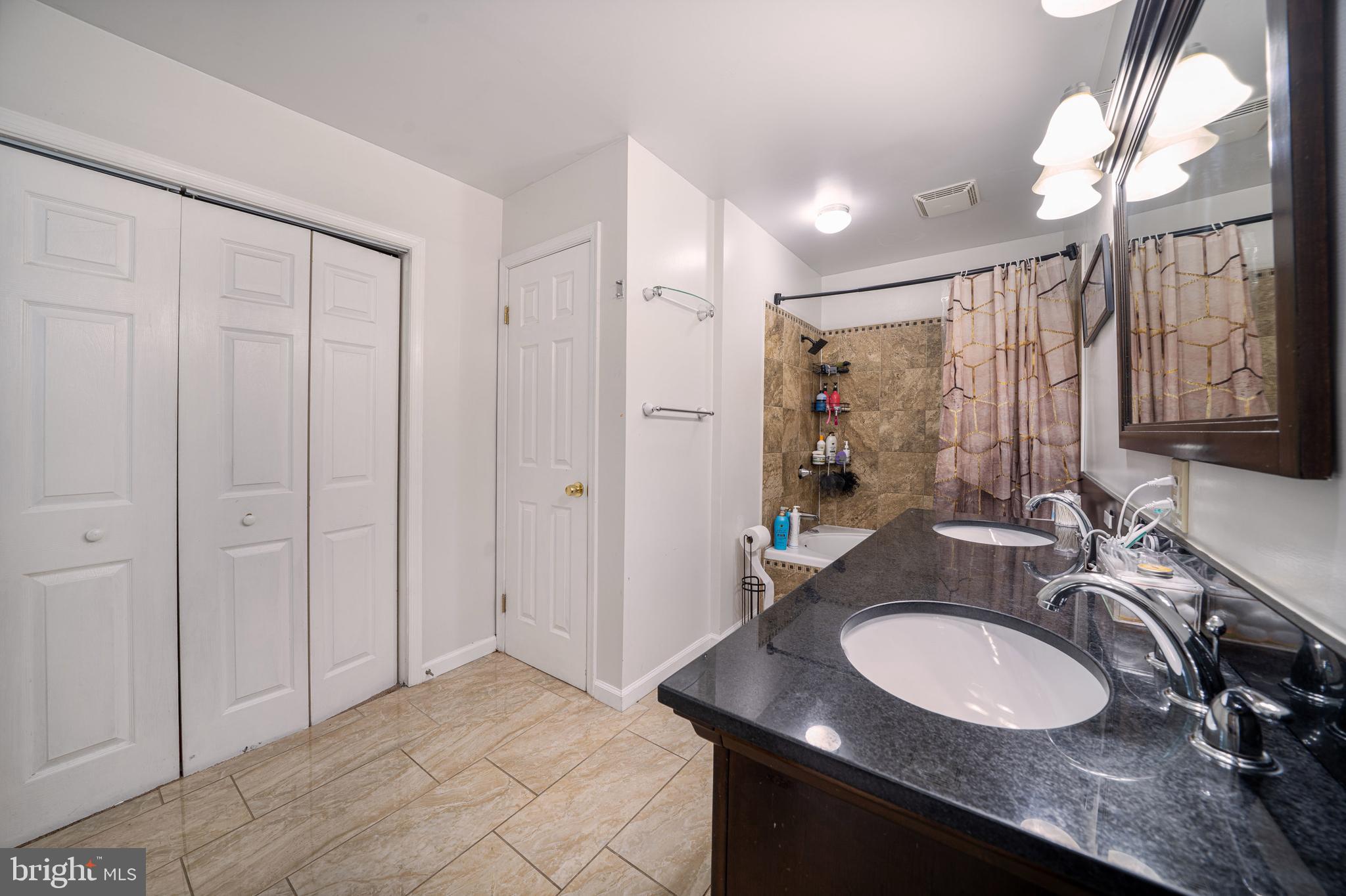 ENFIELD CHASE PLAT TWO - Residential