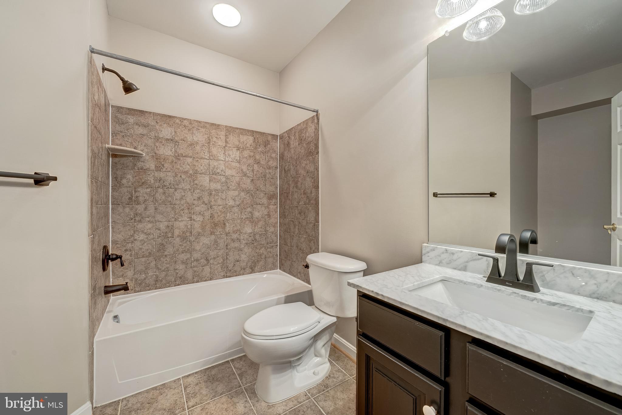 LANSDOWNE ON THE POTOMAC - Residential