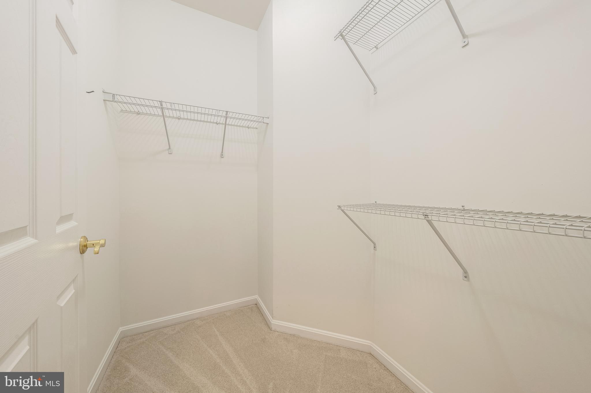 LANSDOWNE ON THE POTOMAC - Residential