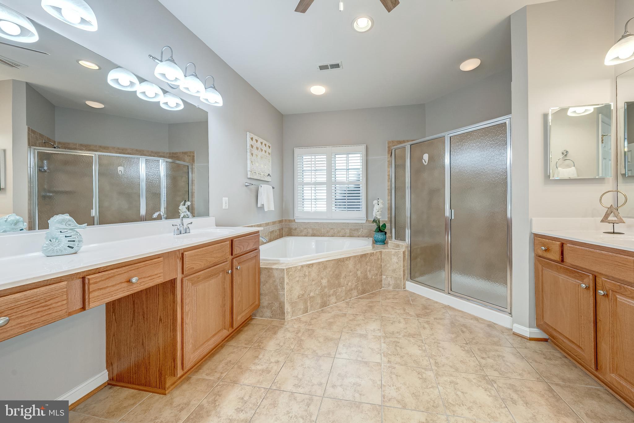 LANSDOWNE ON THE POTOMAC - Residential