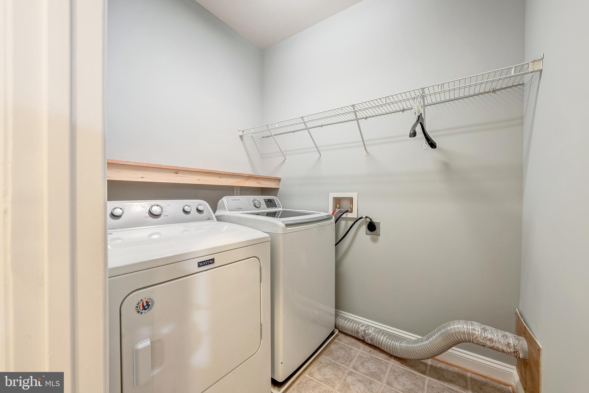 LANSDOWNE ON THE POTOMAC - Residential