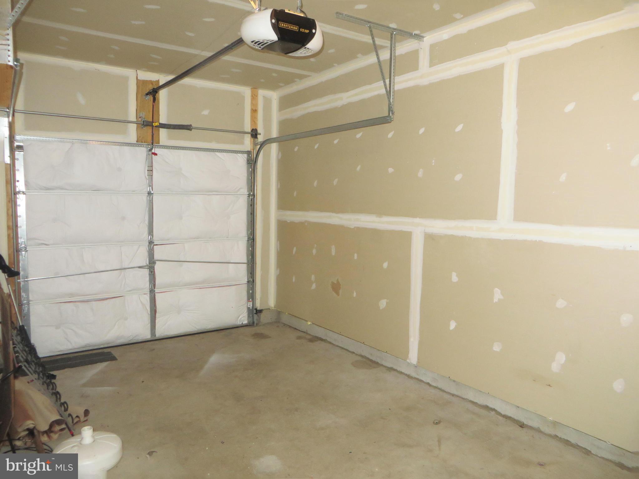 PRIMROSE PARK - Residential Lease