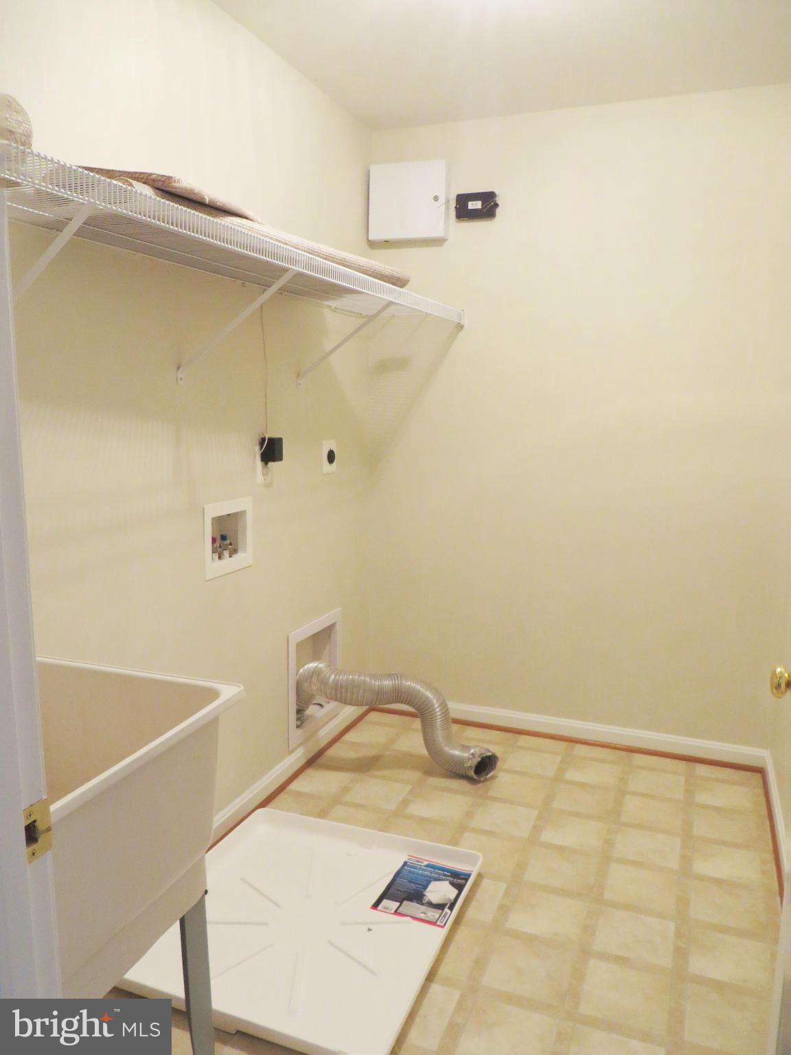 PRIMROSE PARK - Residential Lease