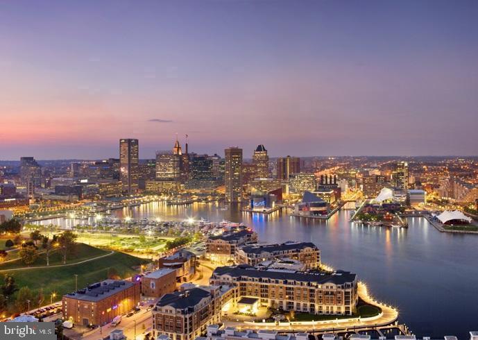 THE RITZ-CARLTON RESIDENCES - Residential