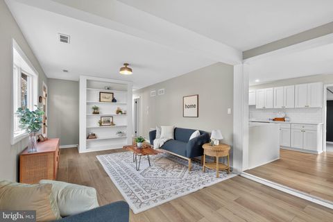 2472 LEAMAN ROAD RONKS PA 17572