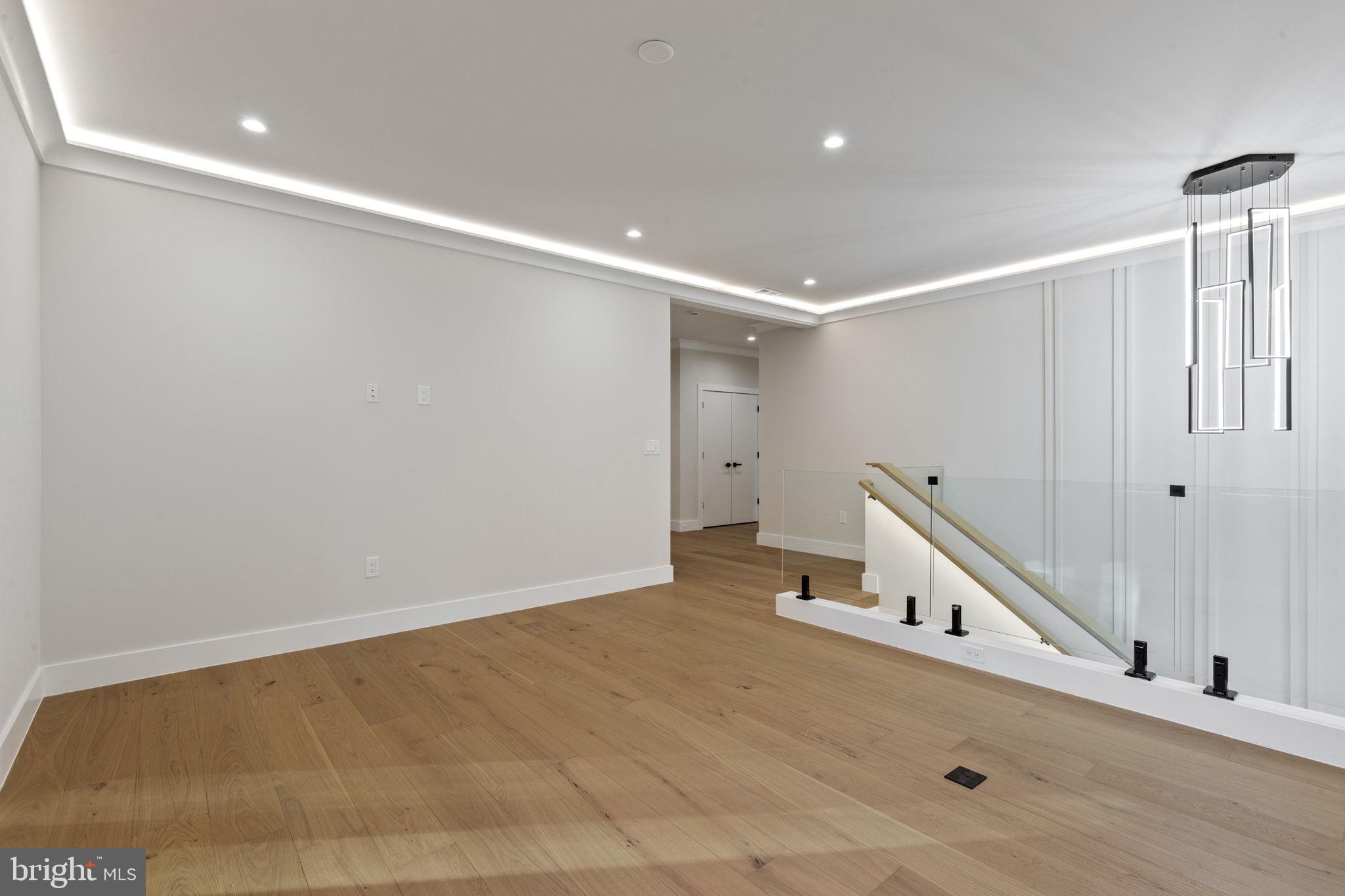 WOODS OF ILDA - Residential