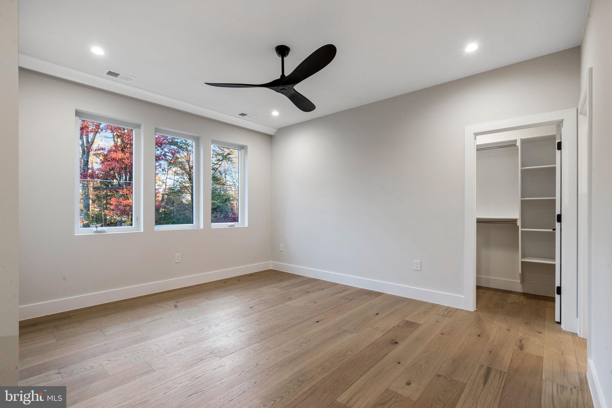 WOODS OF ILDA - Residential