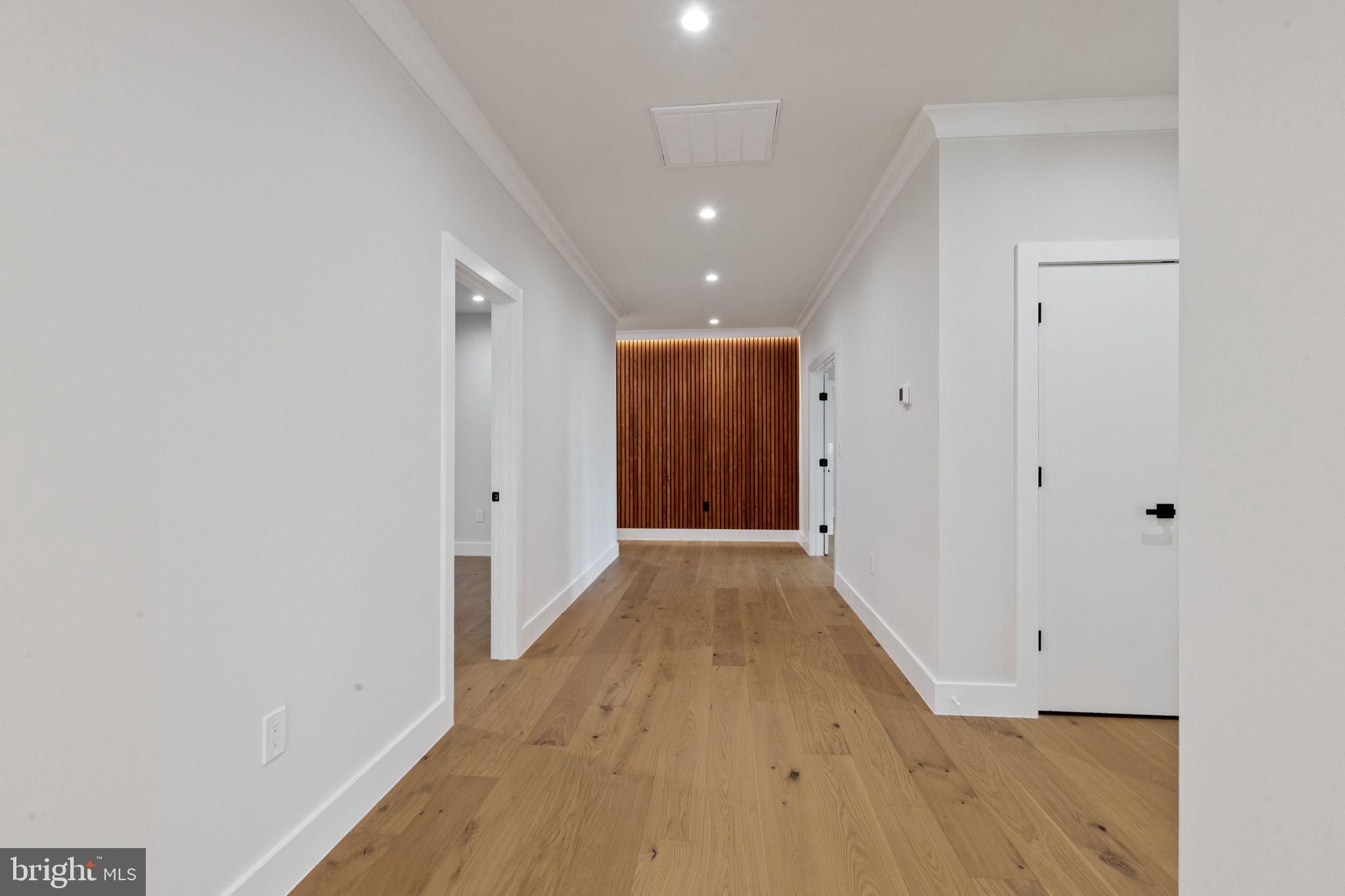 WOODS OF ILDA - Residential