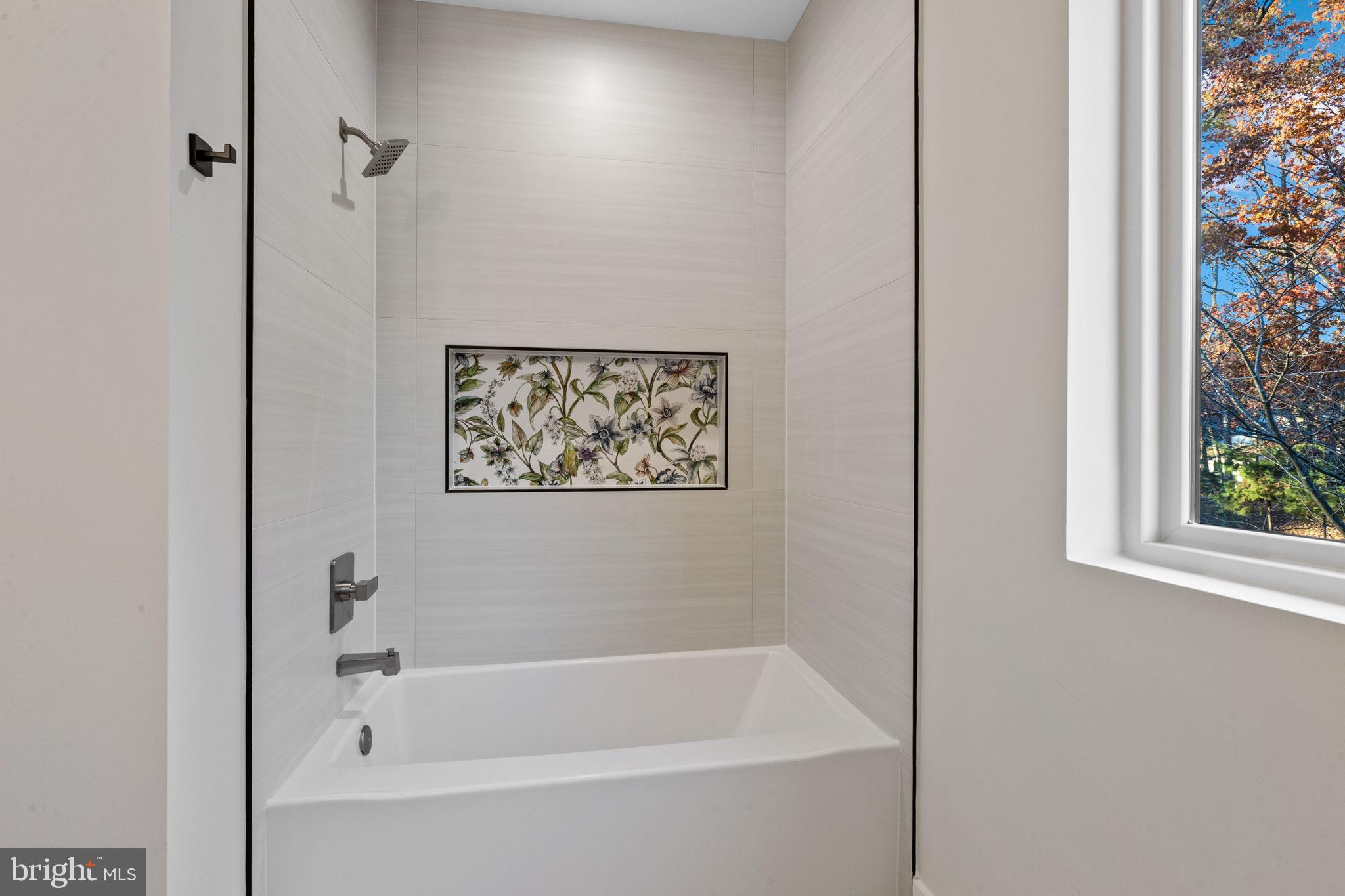 WOODS OF ILDA - Residential