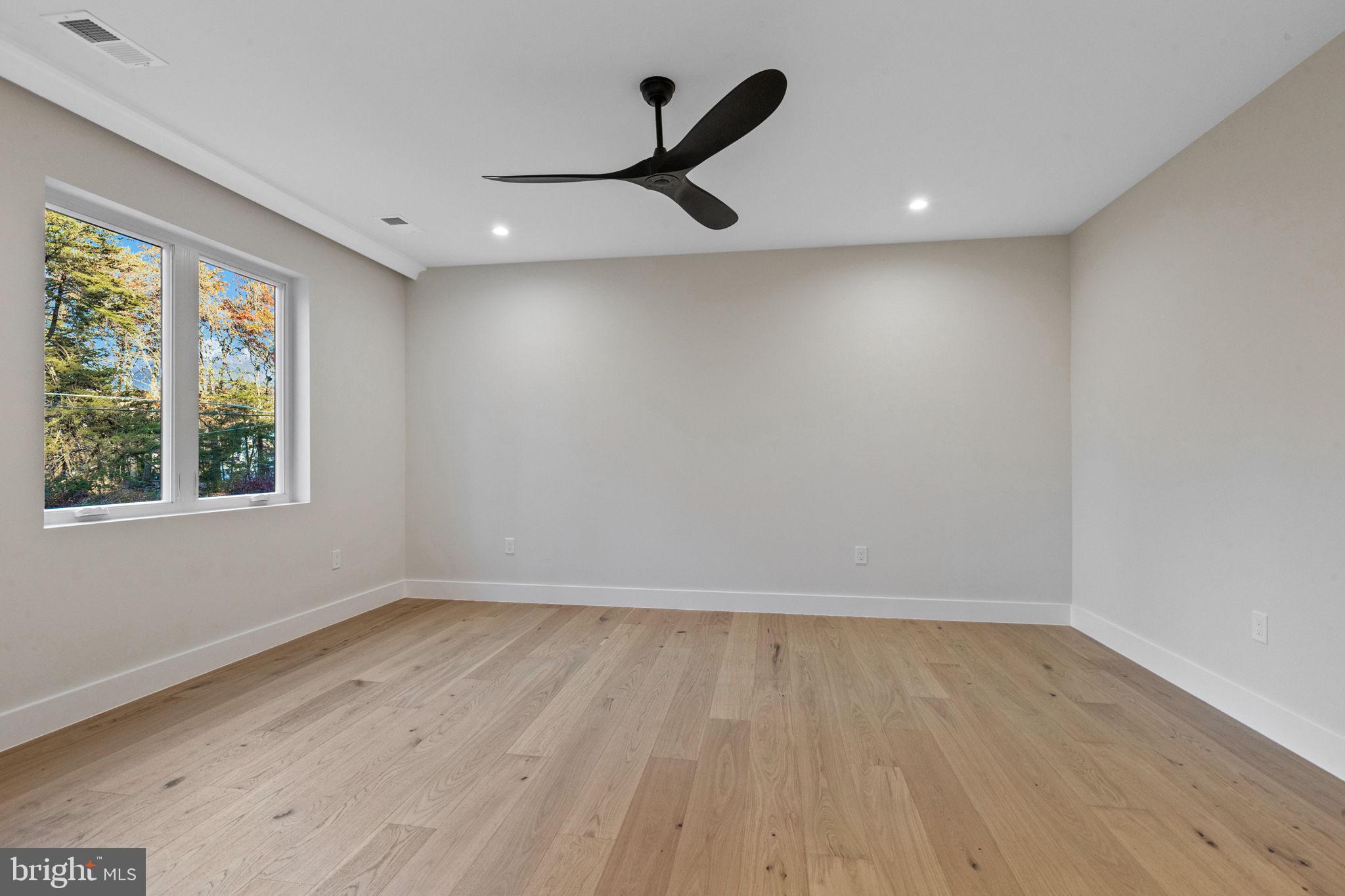 WOODS OF ILDA - Residential