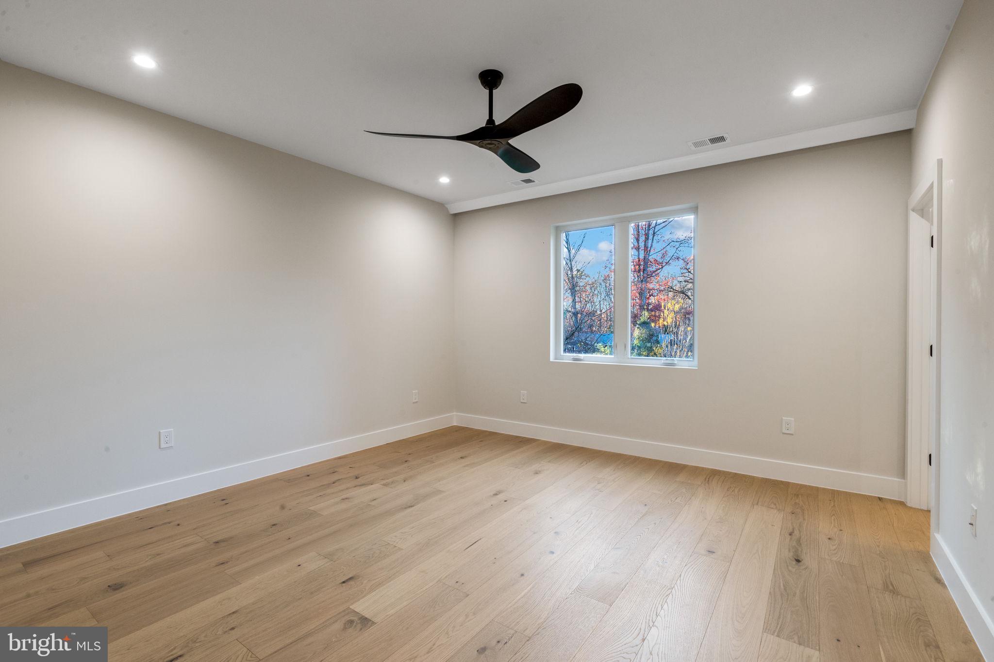 WOODS OF ILDA - Residential