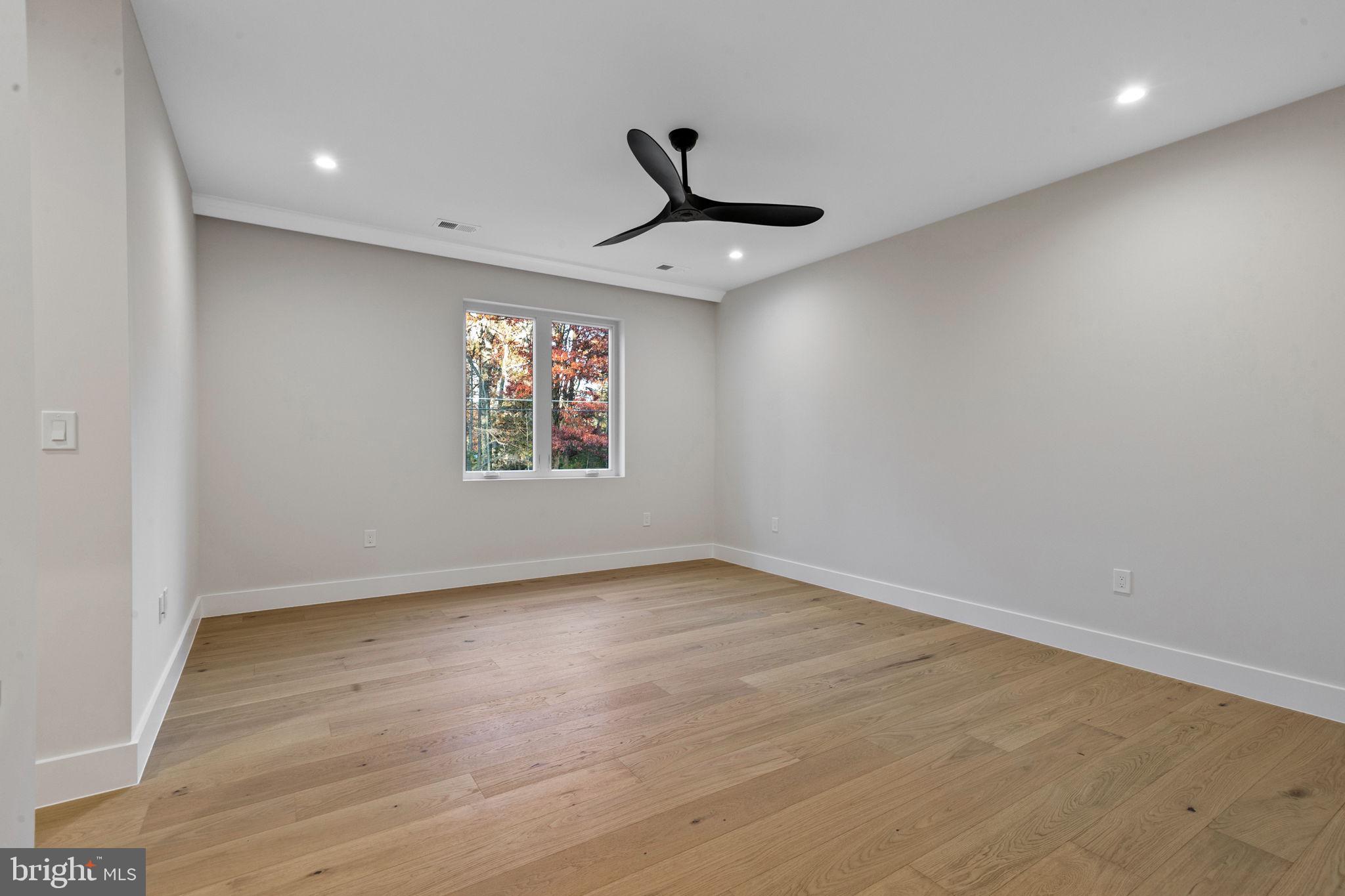 WOODS OF ILDA - Residential