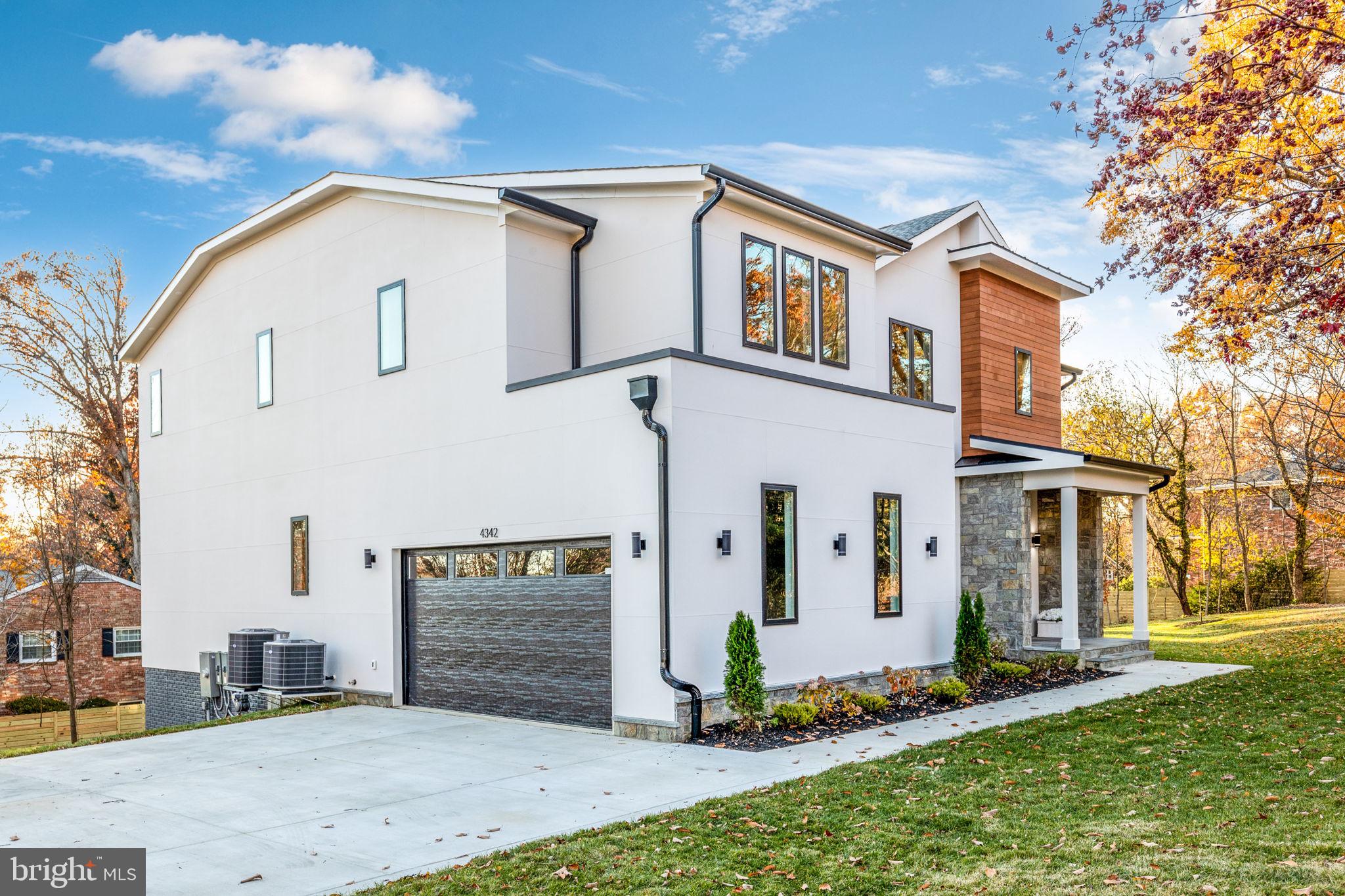 WOODS OF ILDA - Residential