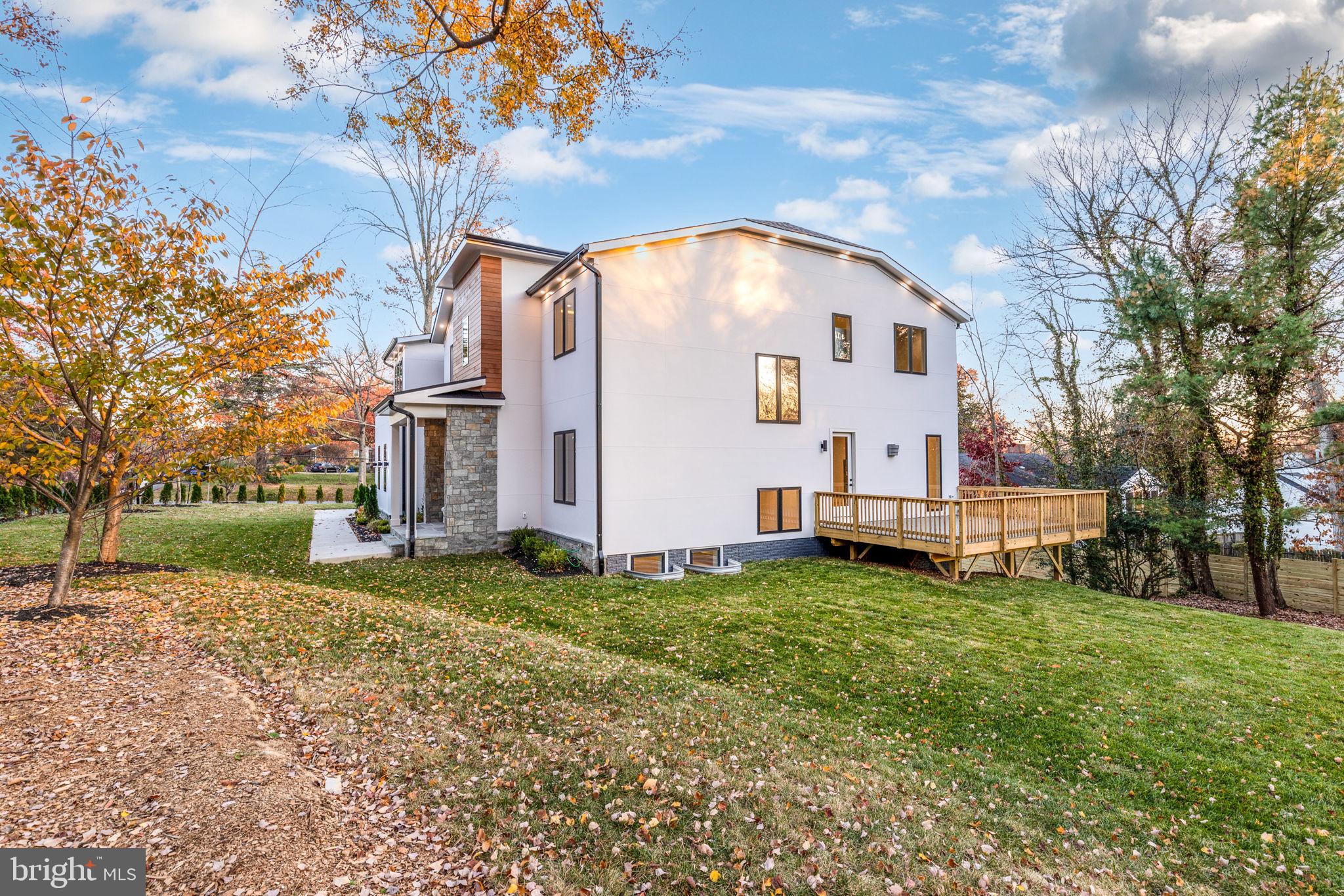 WOODS OF ILDA - Residential