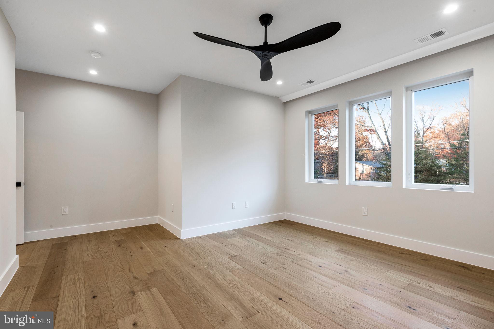 WOODS OF ILDA - Residential