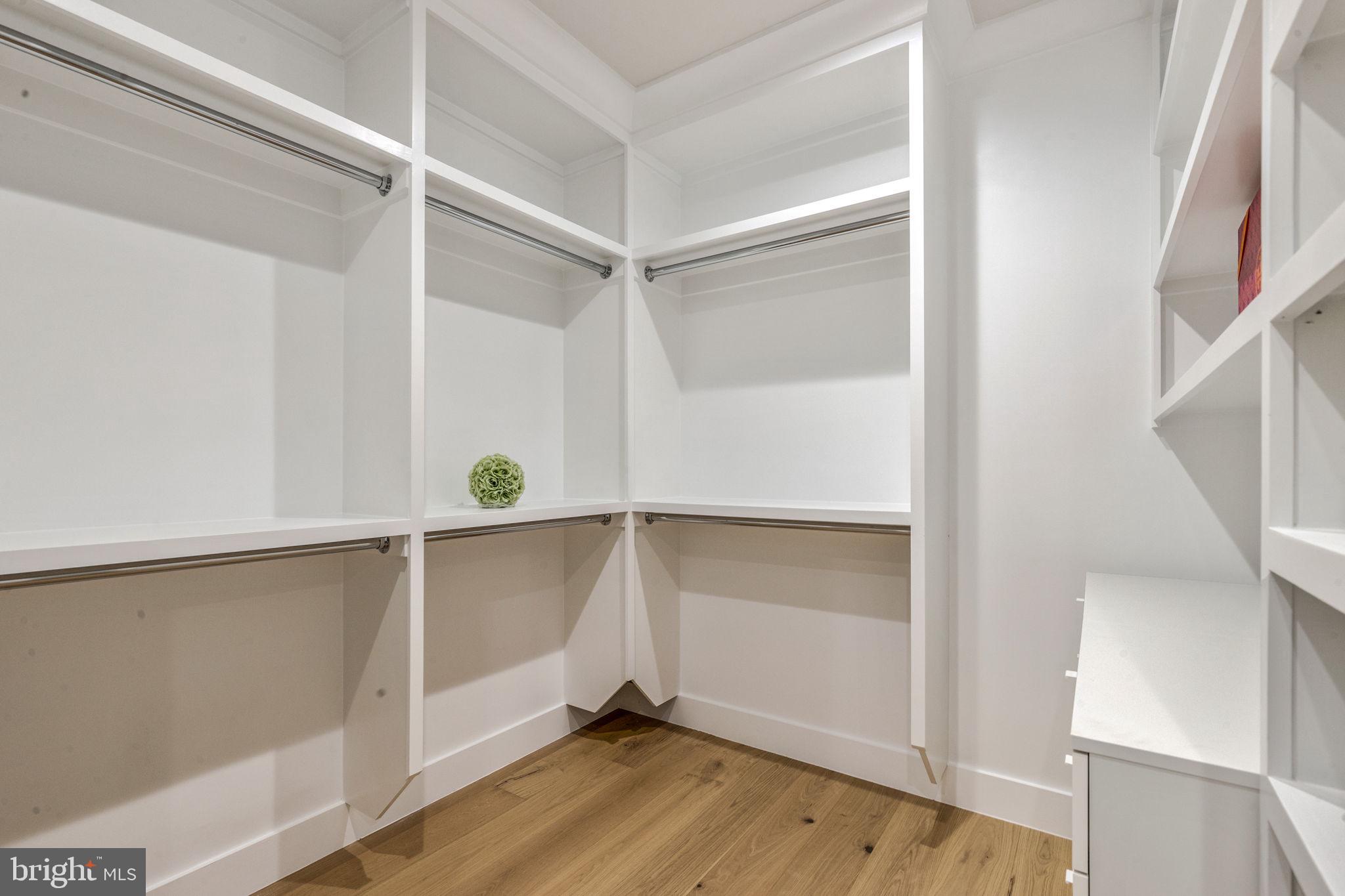 WOODS OF ILDA - Residential